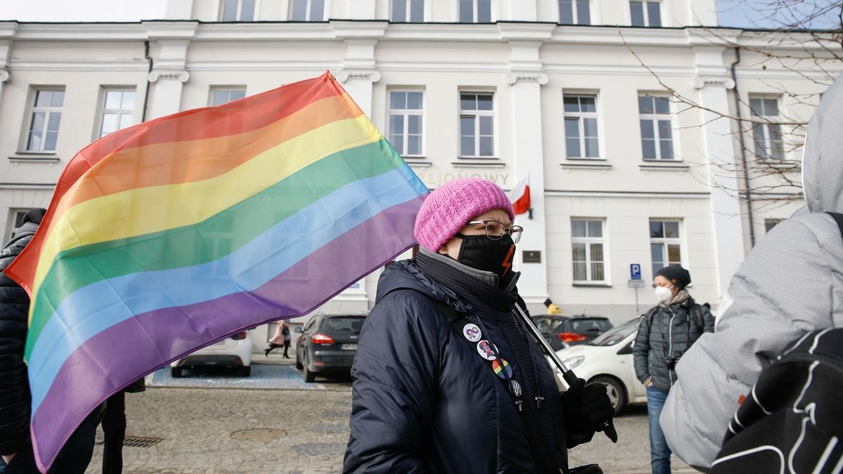 LGBT vstřícná EU: Polsko tleská i píská